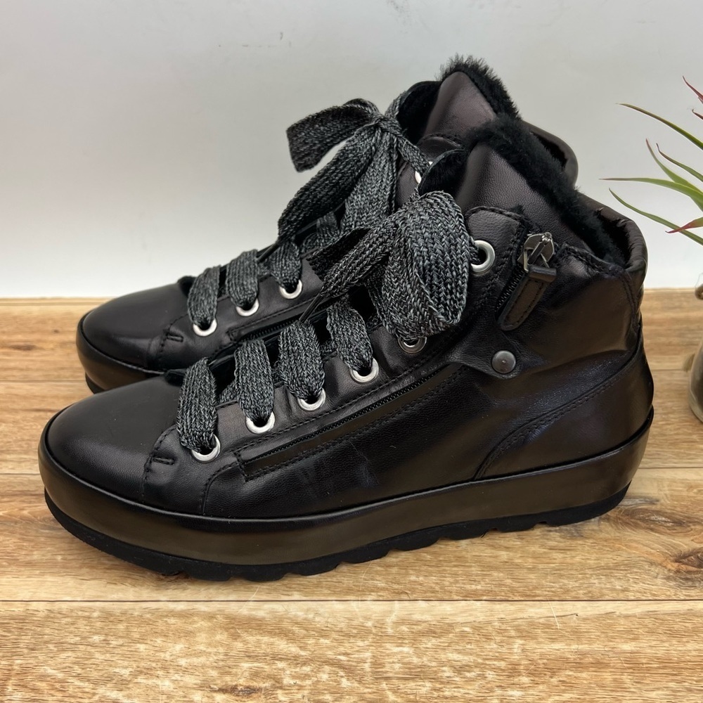 Ron White Klera Genuine Shearling High Top Sneaker sz 8